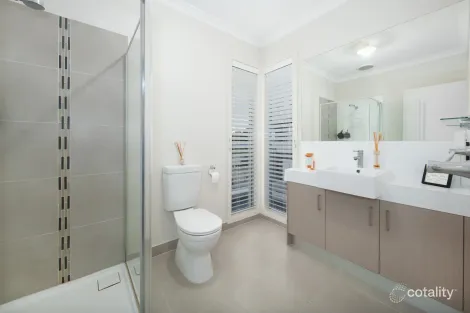 Property photo of 17/69-77 Lancefield Drive Caroline Springs VIC 3023