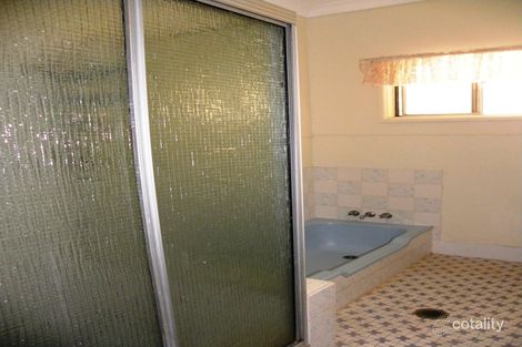 Property photo of 28 Briggs Street Young NSW 2594