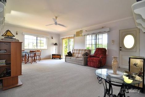 Property photo of 2 Cambrian Avenue Smithfield QLD 4878