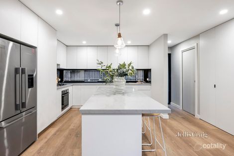 Property photo of 17 Yvonne Avenue Croydon South VIC 3136