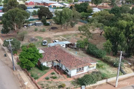 Property photo of 80 Brookton Highway Brookton WA 6306