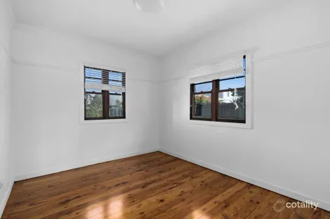 Property photo of 272 James Street Harristown QLD 4350