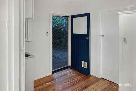 Property photo of 80 North Street Mount Lofty QLD 4350