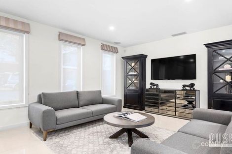 2a Gwenda Ave, Canterbury, VIC 3126