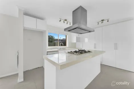 Property photo of 13 Darnley Drive Skye VIC 3977