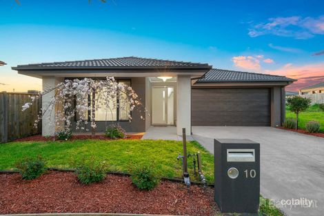 Property photo of 10 Embling Street Pakenham VIC 3810