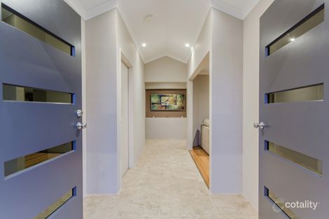 Property photo of 16 Oxenholme Way Waikiki WA 6169