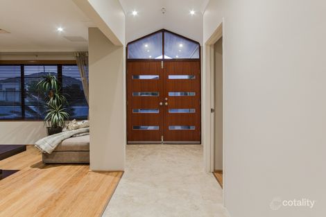 Property photo of 16 Oxenholme Way Waikiki WA 6169