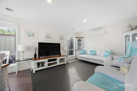 2/34 Shakespeare Dr, Delahey, VIC 3037