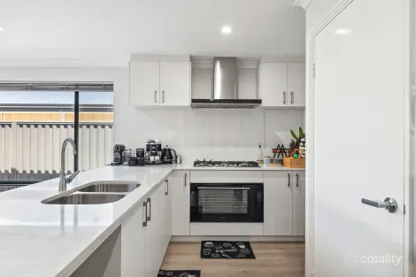 Property photo of 13 Starapple Chase Upper Swan WA 6069