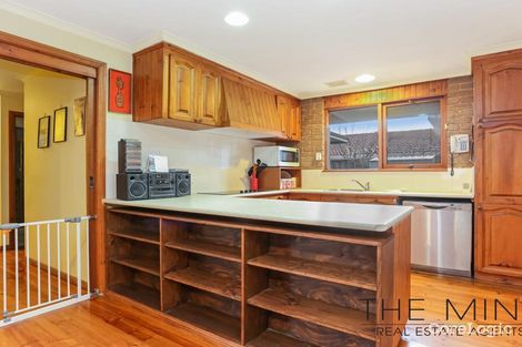 Property photo of 411 Childs Road Mill Park VIC 3082