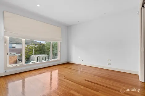Property photo of 11 Skyline Drive Maribyrnong VIC 3032