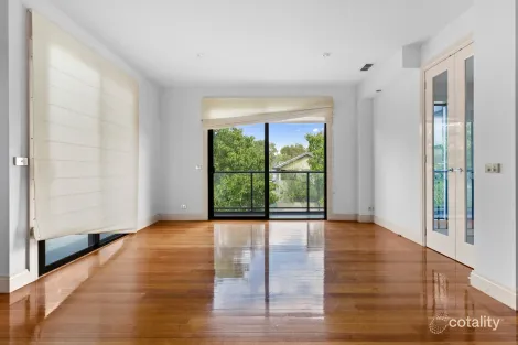 Property photo of 11 Skyline Drive Maribyrnong VIC 3032
