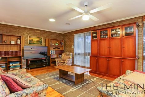 Property photo of 411 Childs Road Mill Park VIC 3082
