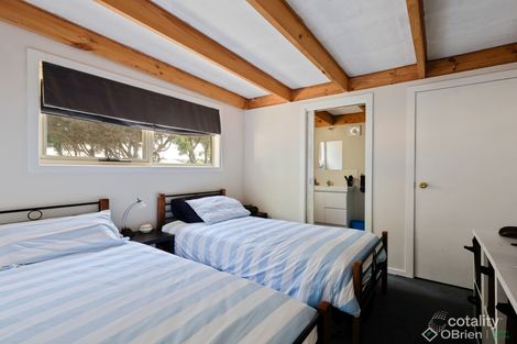 Property photo of 32 Elwood Avenue Surf Beach VIC 3922