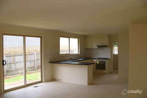 Property photo of 2/64 McMahons Road Ferntree Gully VIC 3156