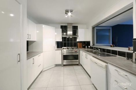 Property photo of 149 James Cook Drive Endeavour Hills VIC 3802