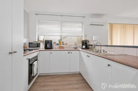 Property photo of 21B Ramus Circle Somerville WA 6430