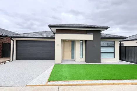 27 Kutjera St, Manor Lakes, VIC 3024