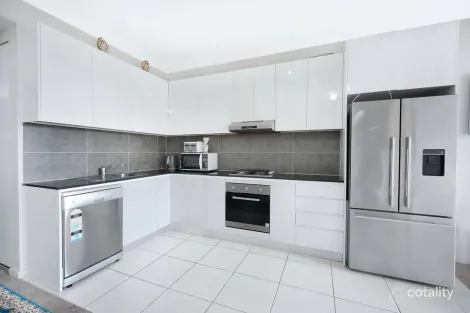 Property photo of 2/17-21 The Crescent Fairfield NSW 2165