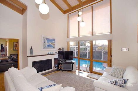 Property photo of 3 Wenke Court Doncaster East VIC 3109