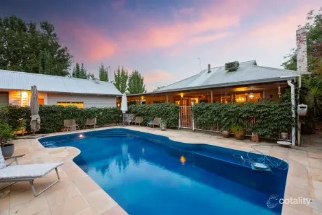 Property photo of 54 Malcolm Street Mansfield VIC 3722