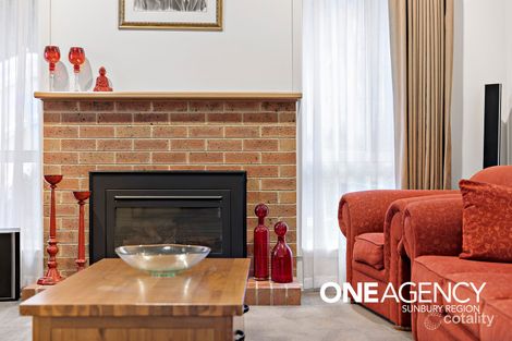 Property photo of 12 Heatherbrae Crescent Sunbury VIC 3429