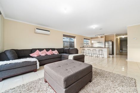 Property photo of 93 Diamond Parade Skye VIC 3977