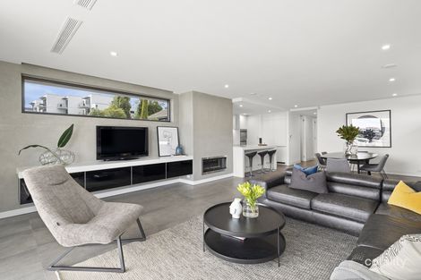 Property photo of 2/43 Fisher Parade Ascot Vale VIC 3032