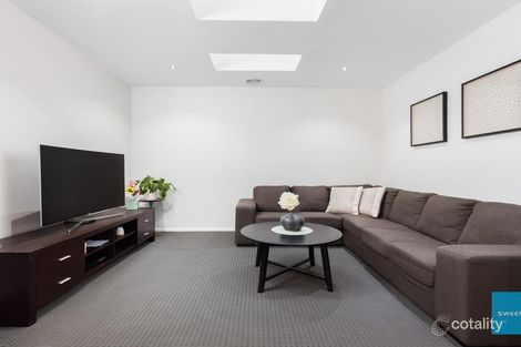 Property photo of 33 Arbourton Avenue Rockbank VIC 3335