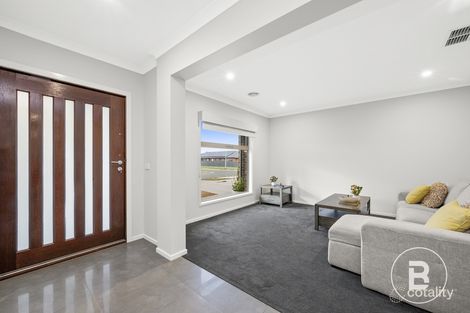 Property photo of 9 Wade Place Lucas VIC 3350