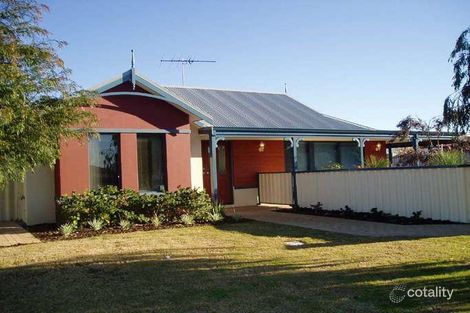 2 Chinchilla Pkwy, Port Kennedy, WA 6172