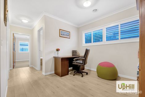 Property photo of 7 Huntley Street Cranbourne North VIC 3977