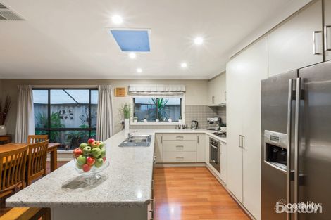 Property photo of 2 Lynrose Close Sebastopol VIC 3356