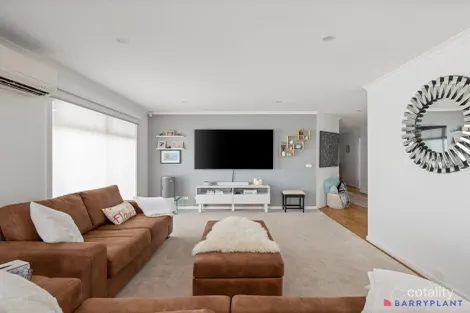 Property photo of 14 Echidna Grove Cowes VIC 3922