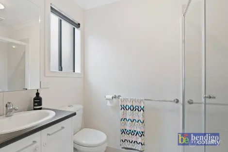 Property photo of 2 Rothschild Close Epsom VIC 3551