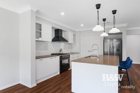 Property photo of 76 Saddleback Crescent Stream Hill NSW 2526