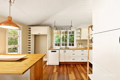 Property photo of 20 Robinson Street Shorncliffe QLD 4017
