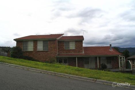 12 Deenyi Cl, Cordeaux Heights, NSW 2526