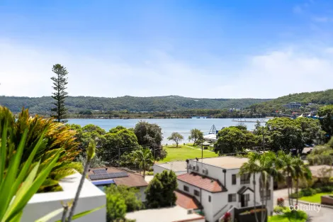 Property photo of 405/7 Lynn Avenue Point Frederick NSW 2250