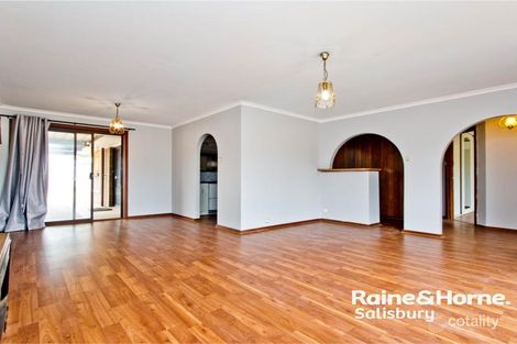 Property photo of 16 Chelmsford Grove Andrews Farm SA 5114