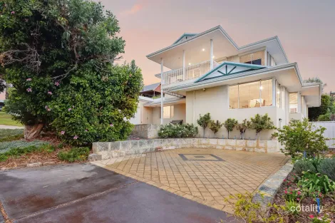 Property photo of 24 Robin Avenue Sorrento WA 6020