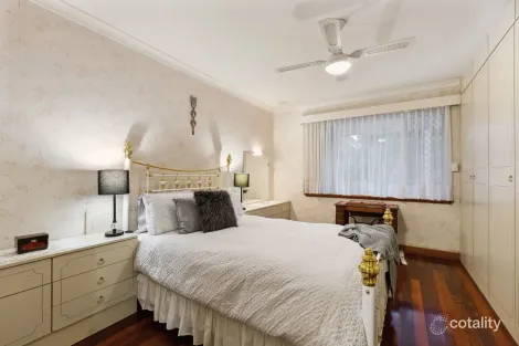 Property photo of 24 Robin Avenue Sorrento WA 6020