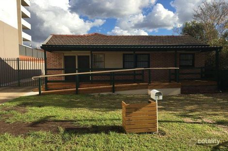 1 Warby St, Campbelltown, NSW 2560