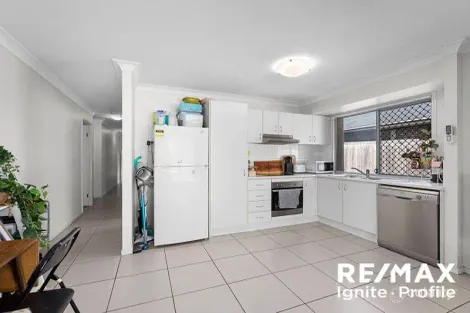 Property photo of 2/12 Catalyst Place Brassall QLD 4305