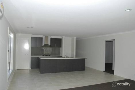 Property photo of 6 Shorey Place Cranbourne West VIC 3977