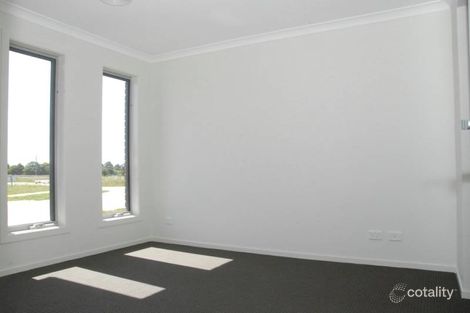 Property photo of 6 Shorey Place Cranbourne West VIC 3977