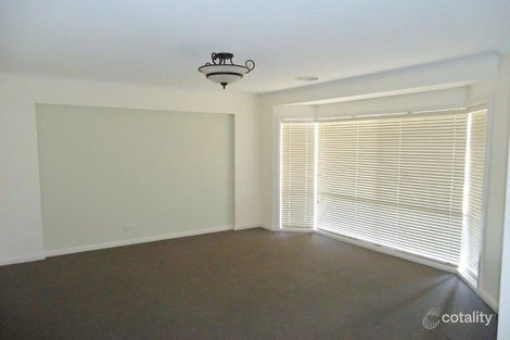 Property photo of 10 Koendidda Court Wodonga VIC 3690