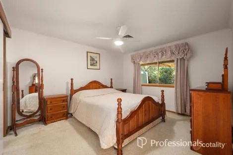 Property photo of 43 Eileen Grove Woori Yallock VIC 3139