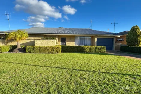 11 Downes Cres, Parkes, NSW 2870